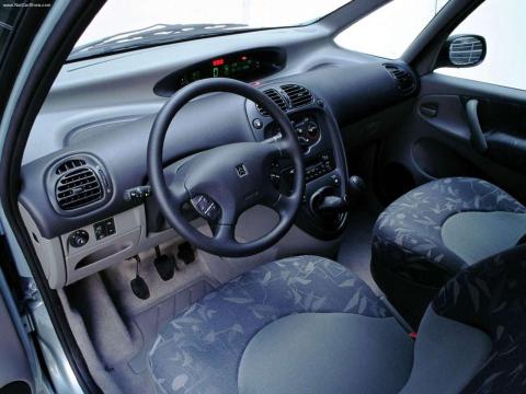 xsara_picasso_1999_interieur.jpg